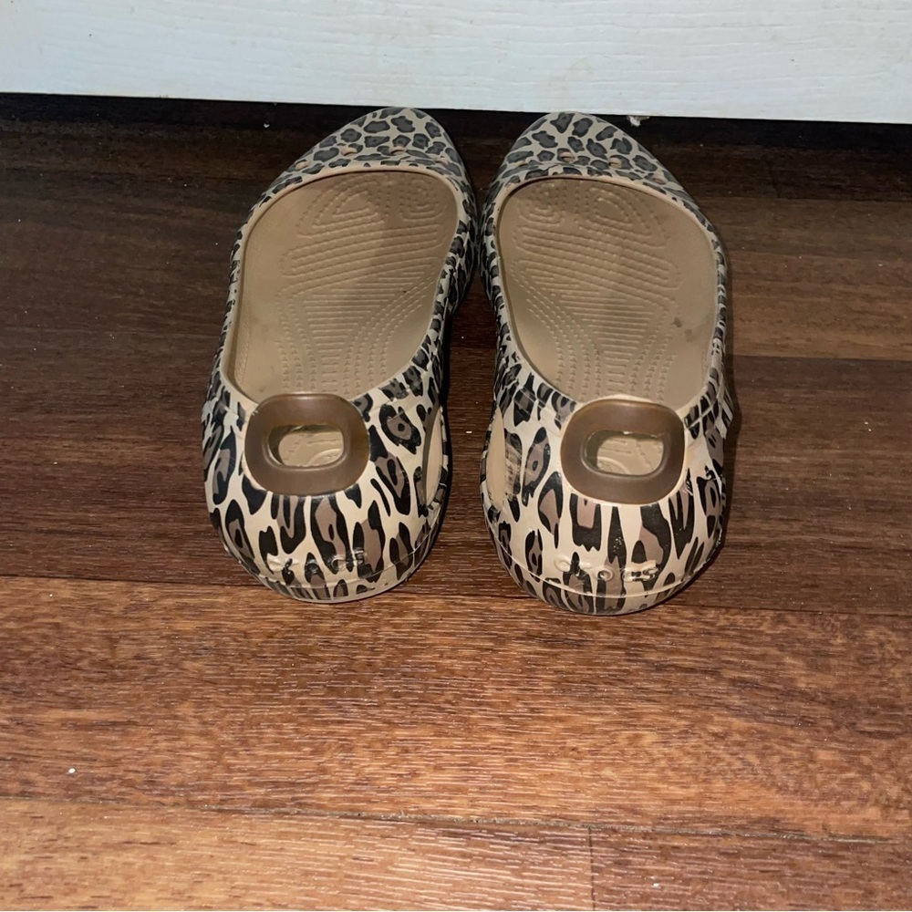CROCS Kadee Thea CHEETAH/LEOPARD PRINT Ballet FLAT- Women’s Size 8w - Picture 3 of 5